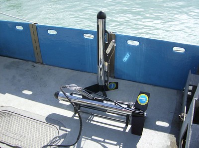 Side scan sonar equipment
